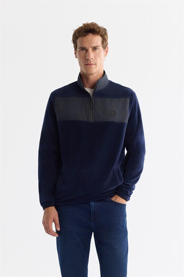 Lacivert Soğuğa Dayanıklı Fermuarlı Dik Yaka Polar Sweatshirt