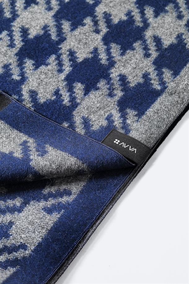 Lacivert Viskon Karışımlı Püsküllü Desenli Şal