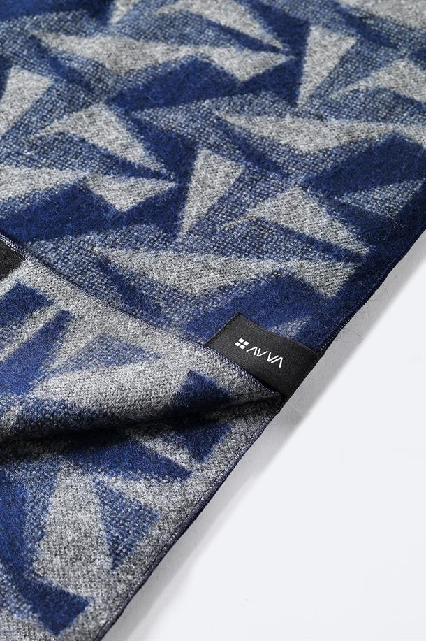 Lacivert Viskon Karışımlı Püsküllü Desenli Şal