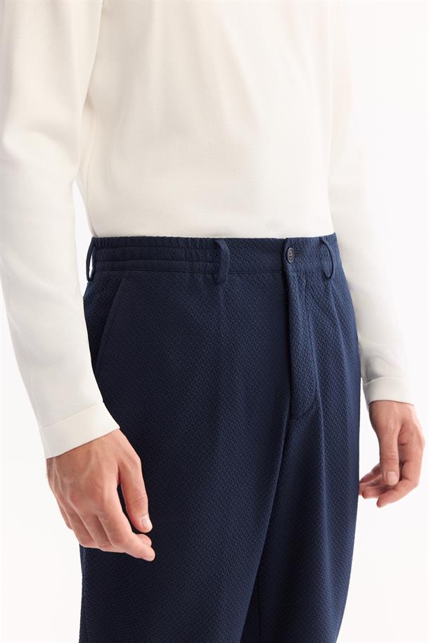 Lacivert Yani Lastikli Bi-Stretch Hafif Pantolon