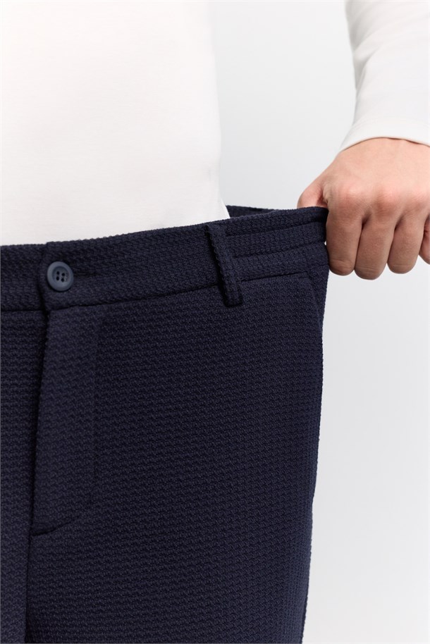 Lacivert Gofreli Yanı Lastikli Slim Fit Pantolon