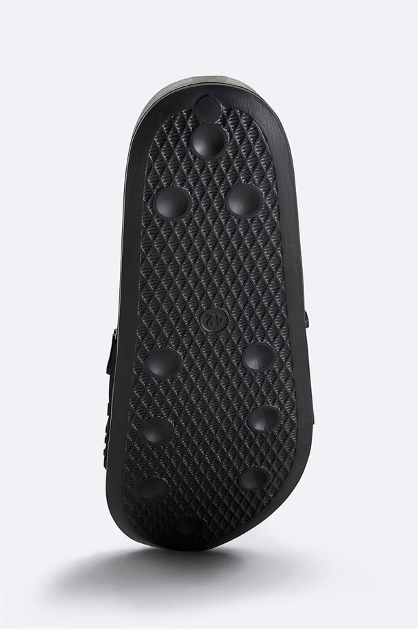 Siyah Esnek Taban Hafif Terlik