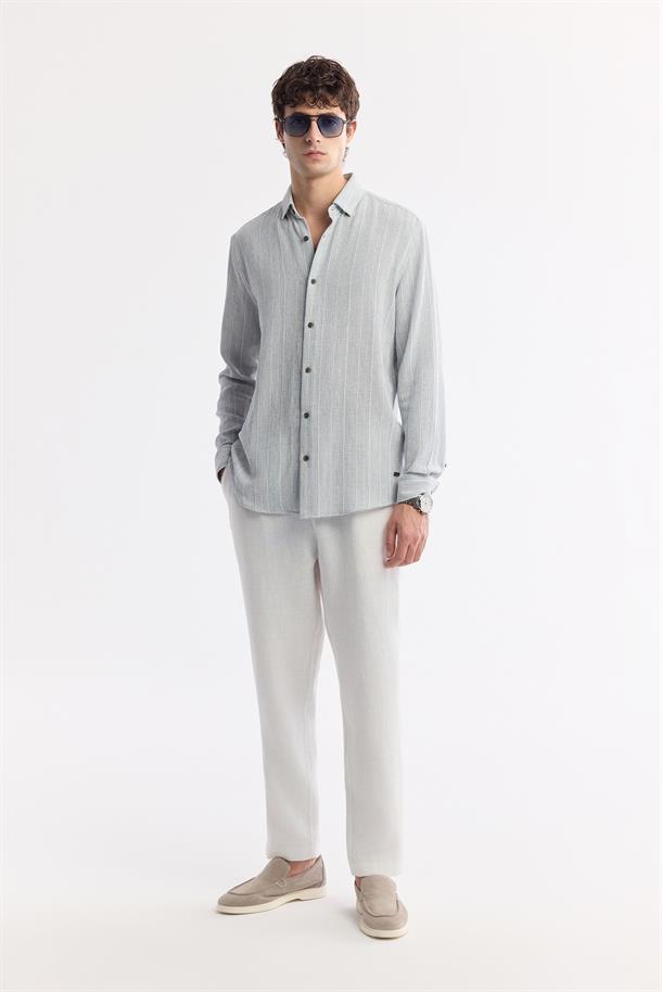 Mavi Alttan Britli Yaka %100 Pamuk Gömlek