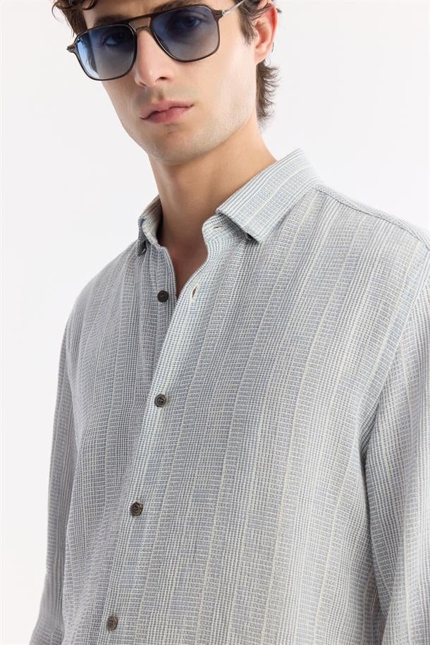 Mavi Alttan Britli Yaka %100 Pamuk Gömlek