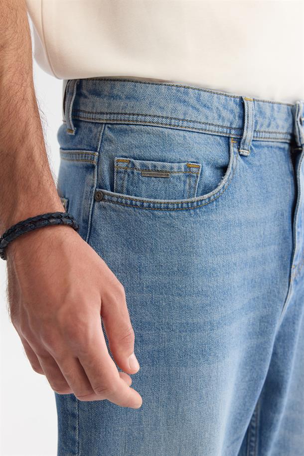 Mavi Eskitme Yıkamalı Esnek Jean Pantolon