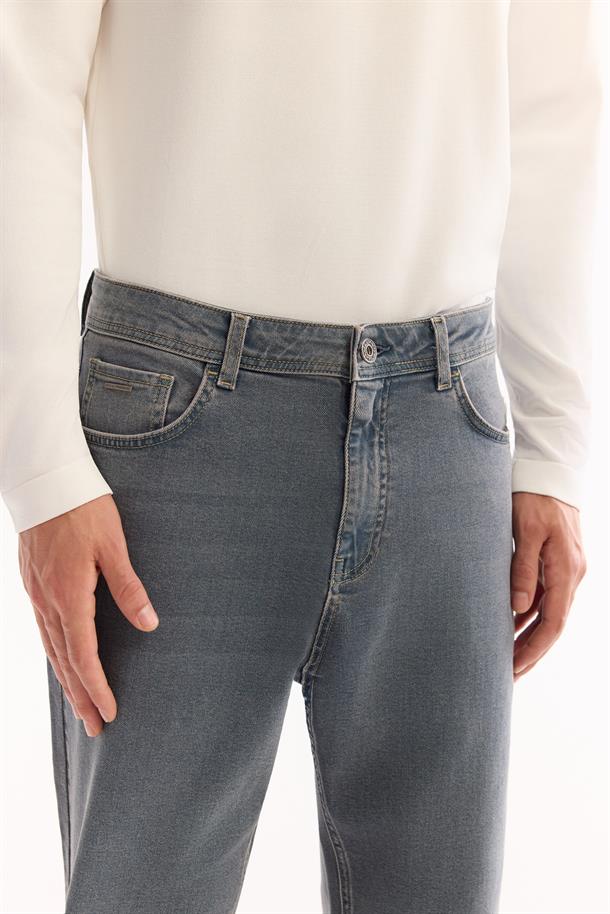 Mavi Klasik Bel Pamuklu Eskitme Yıkamalı Jean Pantolon