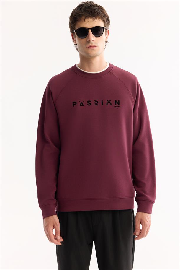 Mürdüm Bisiklet Yaka Kolay Ütülenen Bi-Stretch Baskılı Sweatshirt