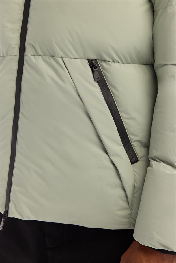 Nil Yeşili Kapüşonlu Su İtici Rüzgar Geçirmez -5 Dereceye Dayanıklı Şişme Mont