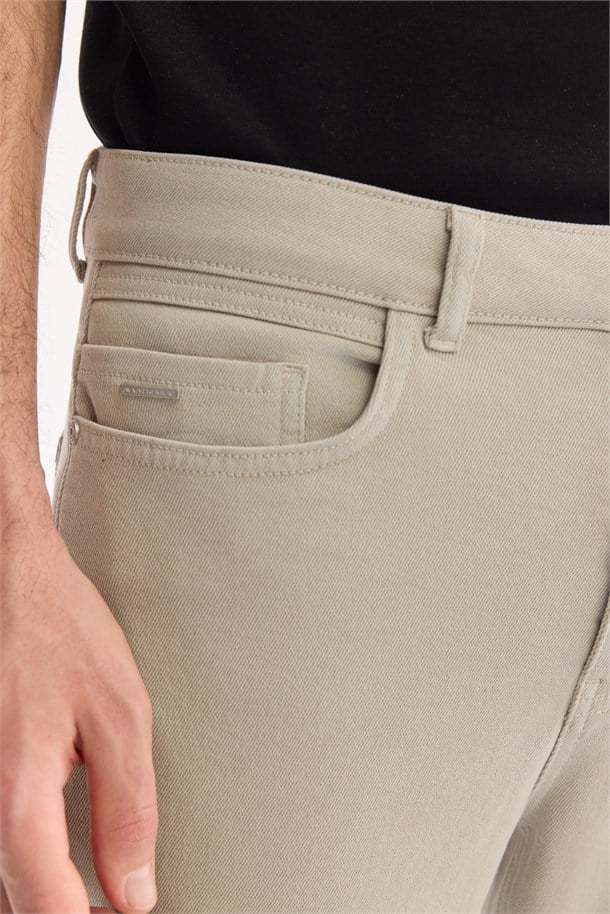 Nil Yeşili Pamuklu Elastan Jean Pantolon