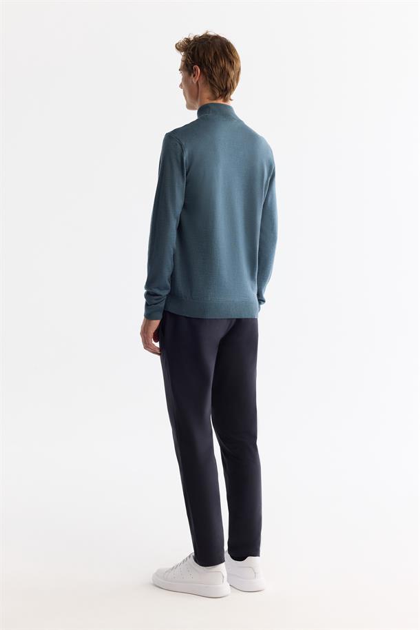 Petrol Mavi Yarım Balıkçı Yaka Jakarlı Yün Karışımlı Triko Kazak