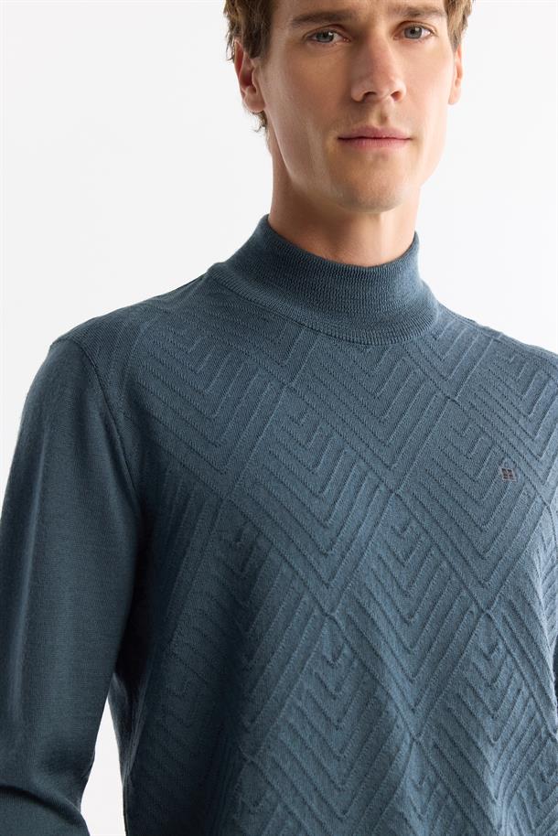 Petrol Mavi Yarım Balıkçı Yaka Jakarlı Yün Karışımlı Triko Kazak