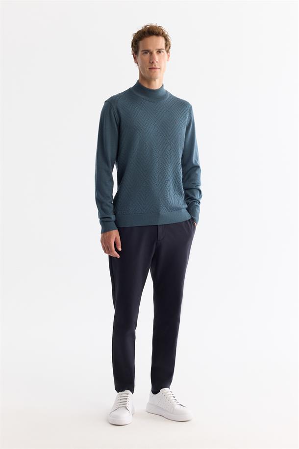 Petrol Mavi Yarım Balıkçı Yaka Jakarlı Yün Karışımlı Triko Kazak