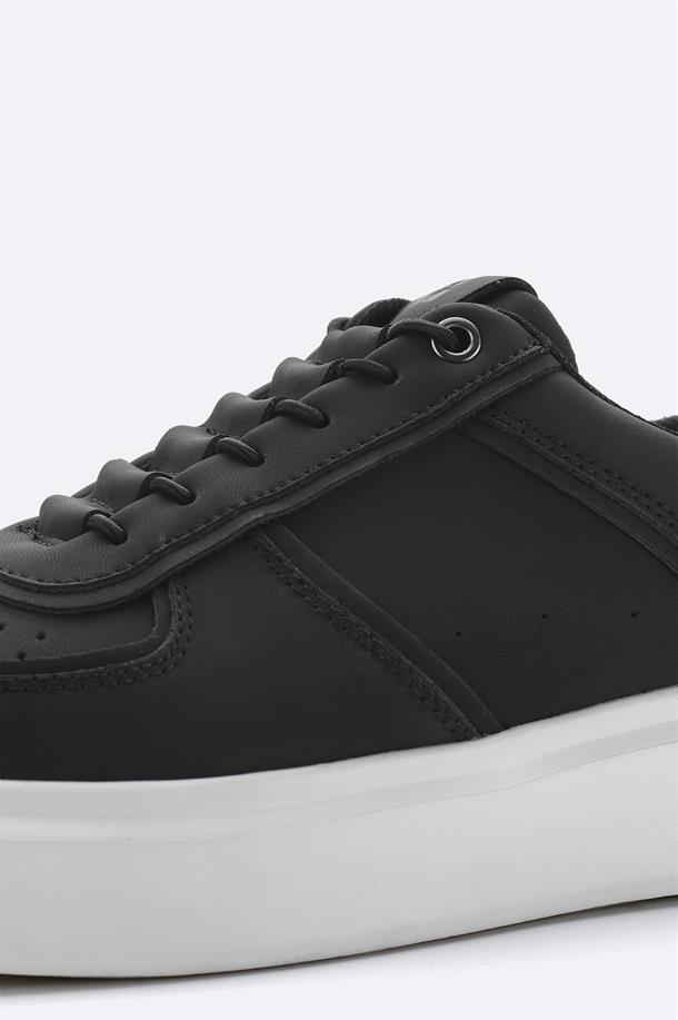 Siyah %100 Deri Esnek Taban Hafif Casual Ayakkabı 