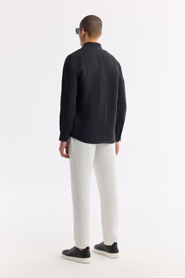 Siyah Alttan Britli Yaka Çizgili Lyocell Gömlek