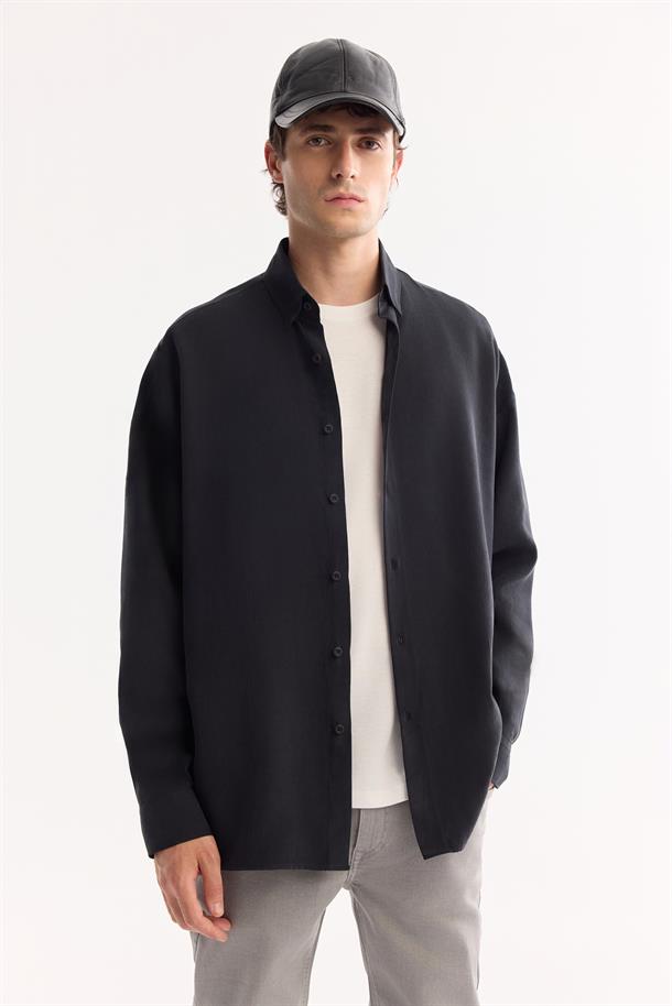 Siyah Düğmeli Yaka Soft Touch Oversize Gömlek