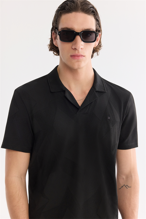 Siyah Apaj Yaka Kolay Ütülenen Elastan T-Shirt