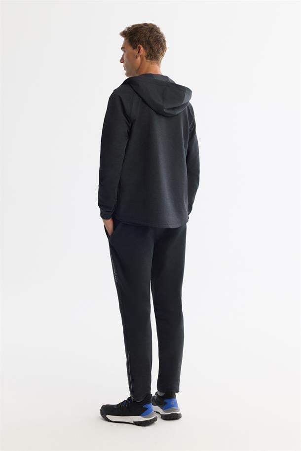 Siyah Beli Lastikli Baskılı Fermuar Paçalı Elastan Eşofman Altı