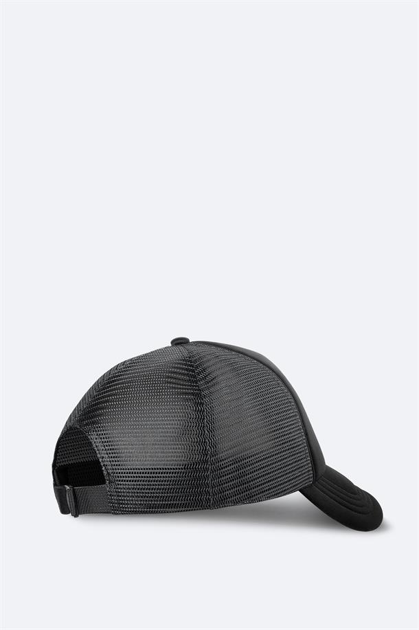 Siyah Baskılı Şapka