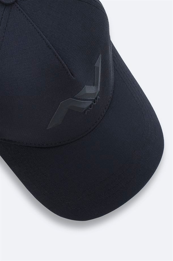 Siyah Baskılı Şapka