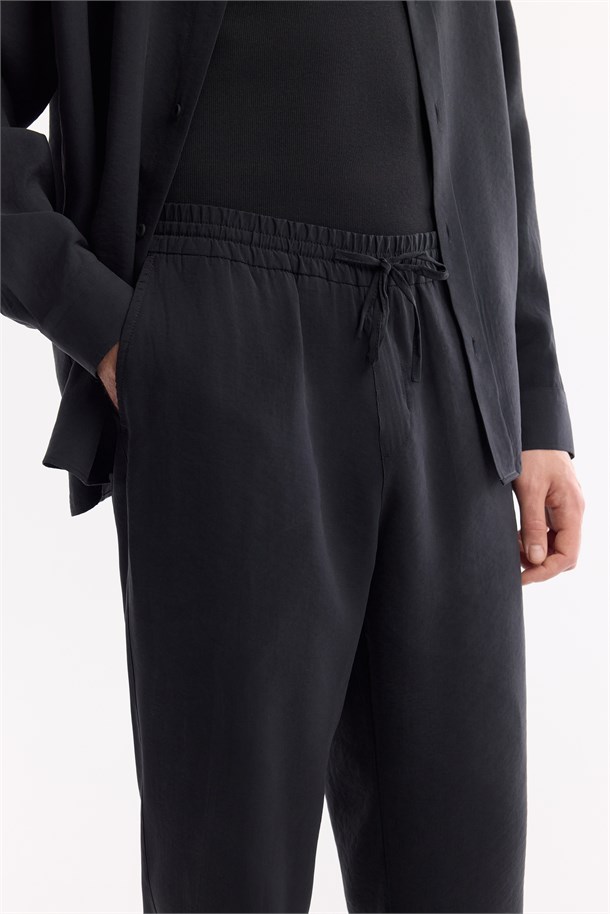 Siyah Beli Lastikli Bağcıklı Soft Touch Pantolon