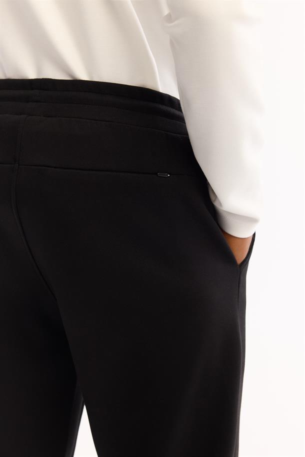 Siyah Beli Lastikli Bağcıklı Pamuklu Bi-Stretch Eşofman Altı