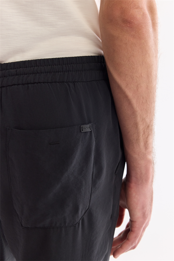 Siyah Beli Lastikli Nefes Alan Soft Touch Jogger Pantolon