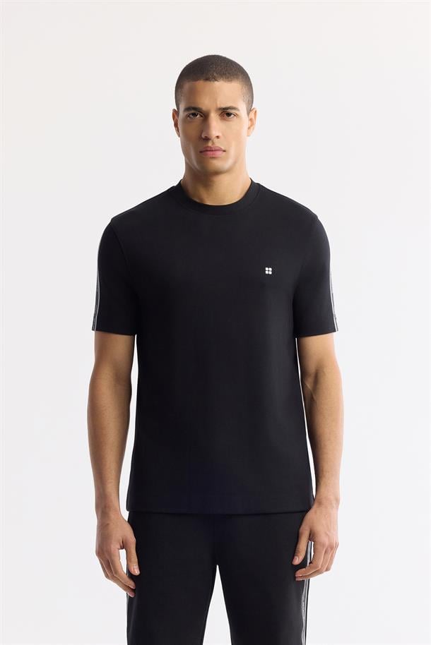 Siyah Bisiklet Yaka Baskılı Bi-Stretch İnterlok T-Shirt