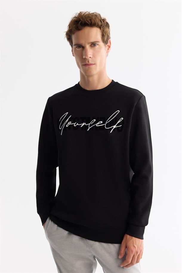 Siyah Bisiklet Yaka Pamuklu Baskılı Elastan Sweatshirt