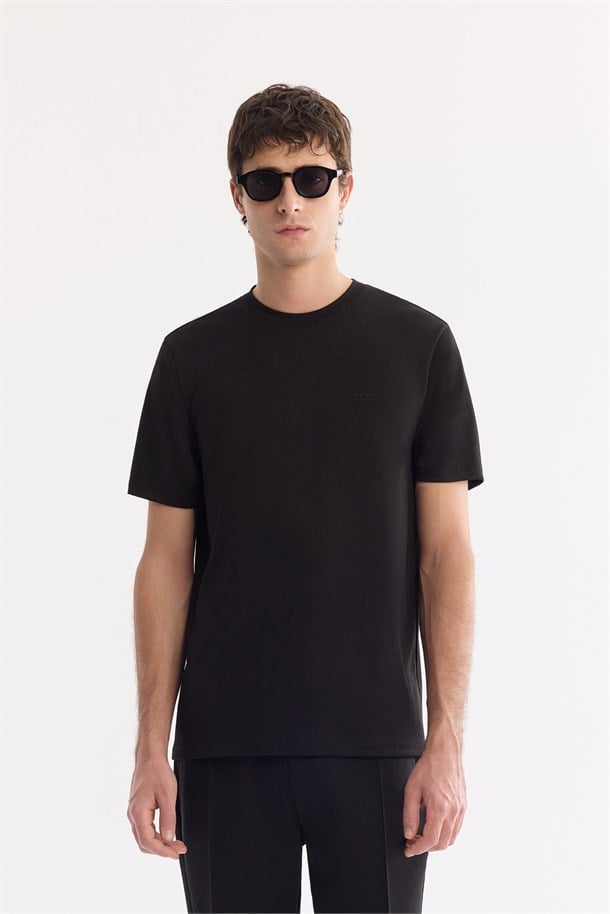 Siyah Bisiklet Yaka Bi-Stretch Kırışmaz Baskılı T-Shirt