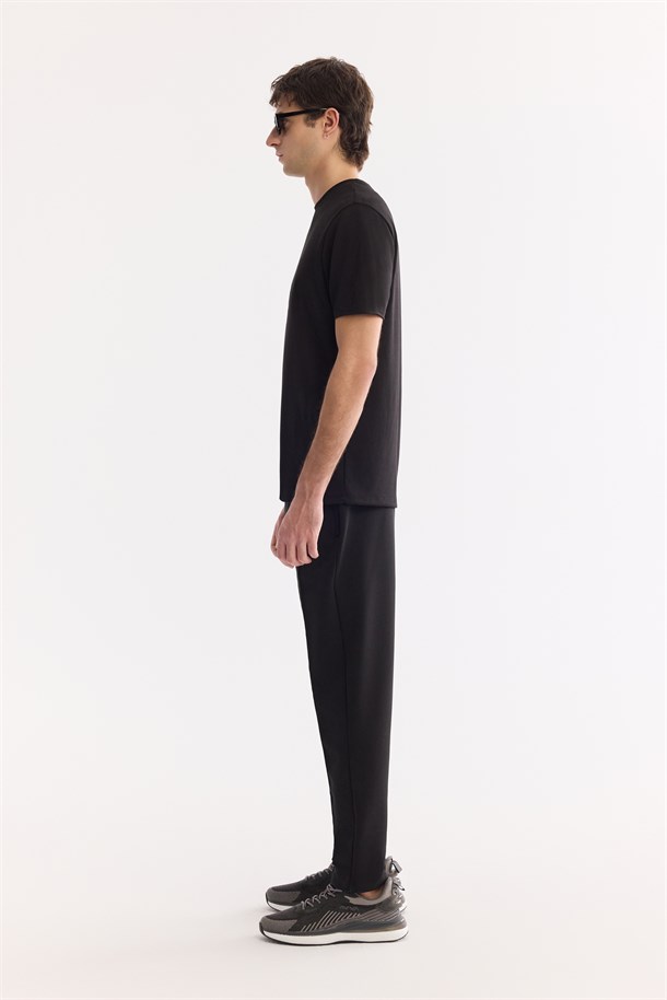 Siyah Bisiklet Yaka Bi-Stretch Kırışmaz Baskılı T-Shirt