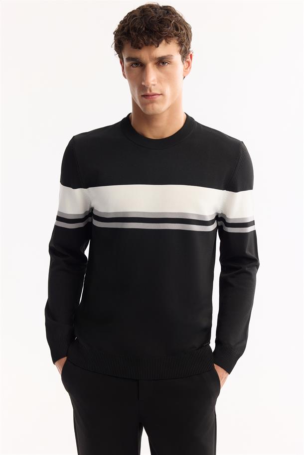 Siyah Bisiklet Yaka Çizgili Triko Kazak