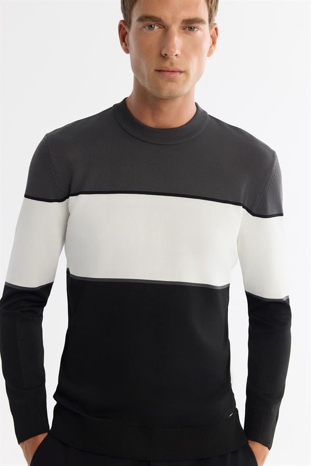 Siyah Bisiklet Yaka Blok Renkli Triko Kazak