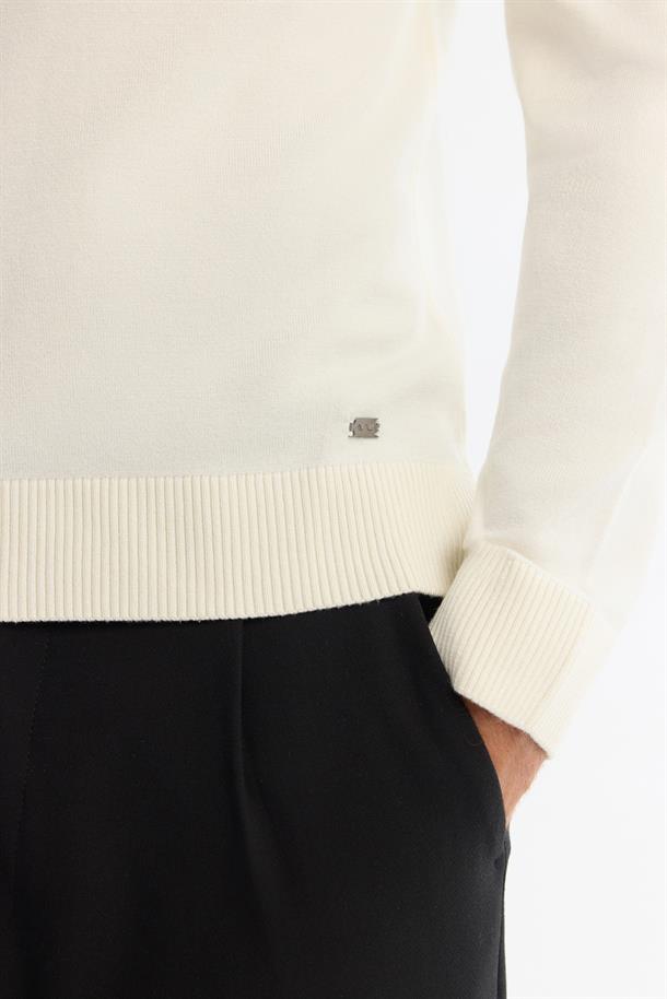 Siyah Bisiklet Yaka Çizgili Soft Touch Triko Kazak