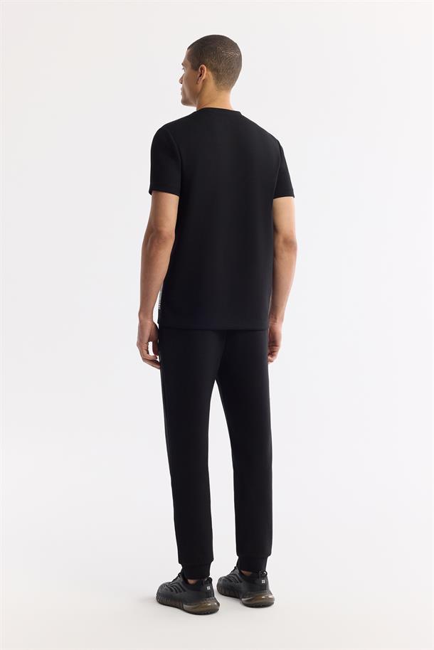 Siyah Bisiklet Yaka Baskılı Bi-Stretch İnterlok T-Shirt