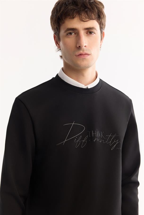 Siyah Bisiklet Yaka Kolay Ütülenen Bi-Stretch Baskılı Sweatshirt