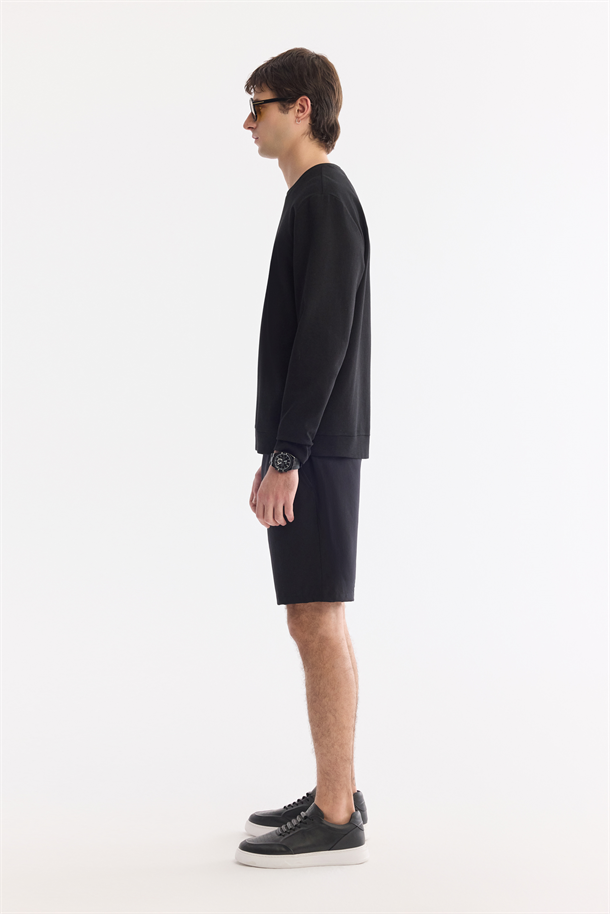 Siyah Bisiklet Yaka Esnek Yumuşak Doku İnterlok Kumaş Basic Sweatshirt