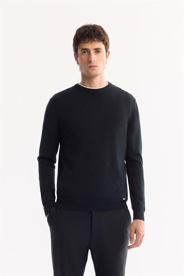 Siyah Bisiklet Yaka Soft Touch Dokulu Triko Kazak