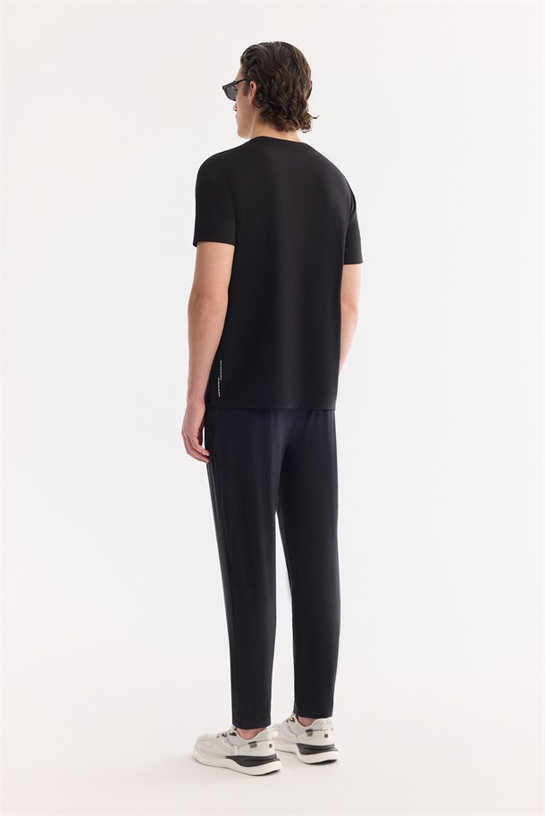 Siyah Bisiklet Yaka Nefes Alan Soft Touch Baskılı T-Shirt