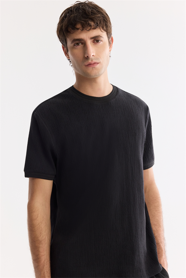 Siyah Bisiklet Yaka Pamuklu Elastan T-Shirt