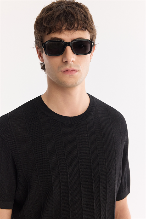 Siyah Bisiklet Yaka Kolay Ütülenen Kırışmaz Triko T-Shirt