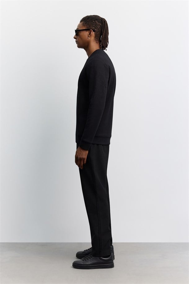 Siyah Bisiklet Yaka Nakışlı İnterlok Sweatshirt