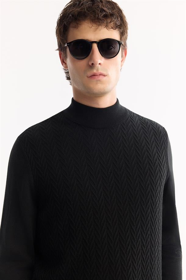Siyah Balıkçı Yaka Yün Karışımlı Dokulu Triko Kazak