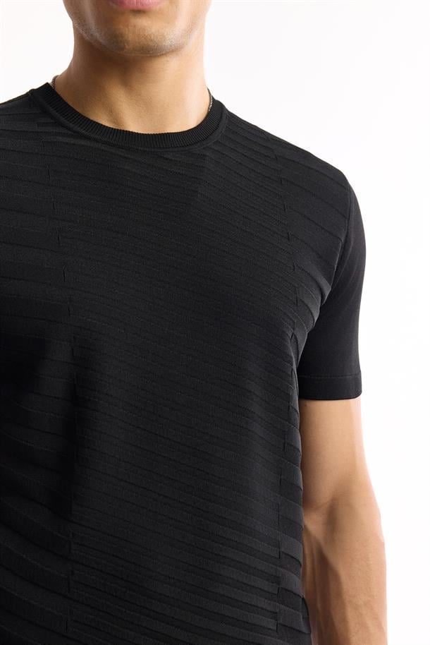 Siyah Bisiklet Yaka Rayon Triko T-Shirt