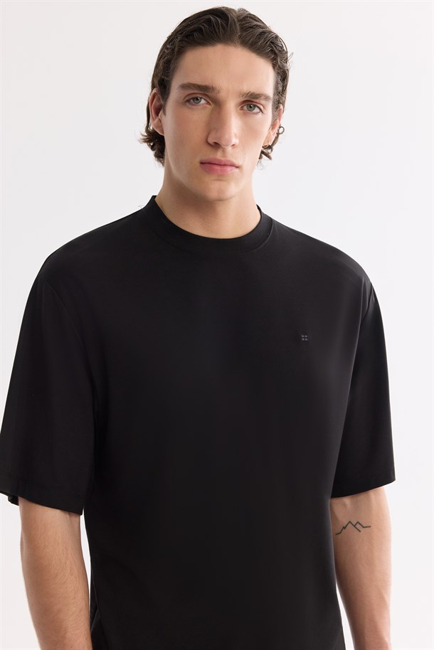 Siyah Bisiklet Yaka Oversize Rayon T-Shirt