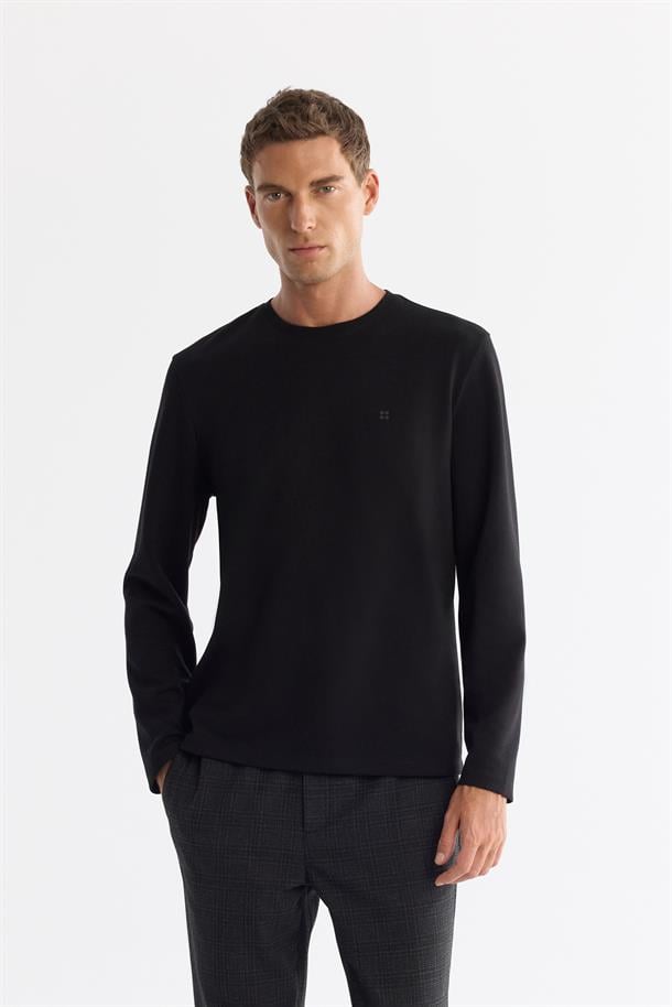Siyah Bisiklet Yaka Pamuklu Basic Sweatshirt