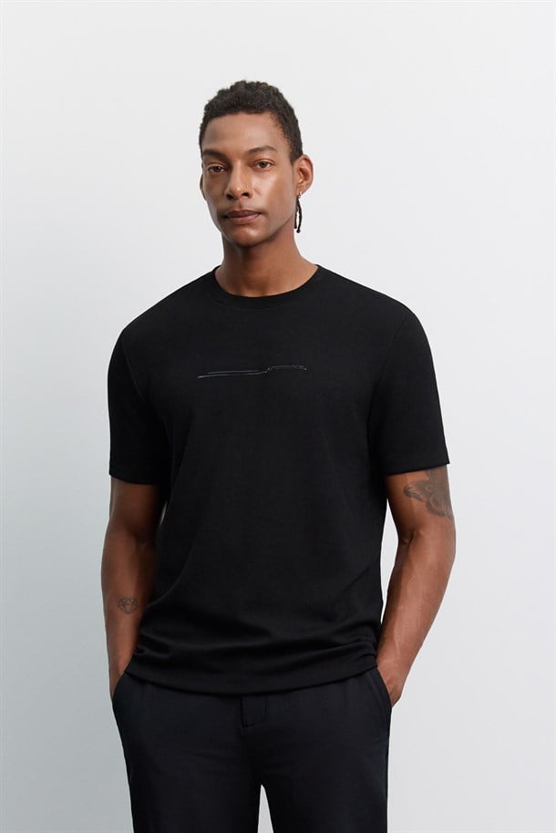 Siyah Bisiklet Yaka Parlak Rubber Baskılı İnterlok T-Shirt