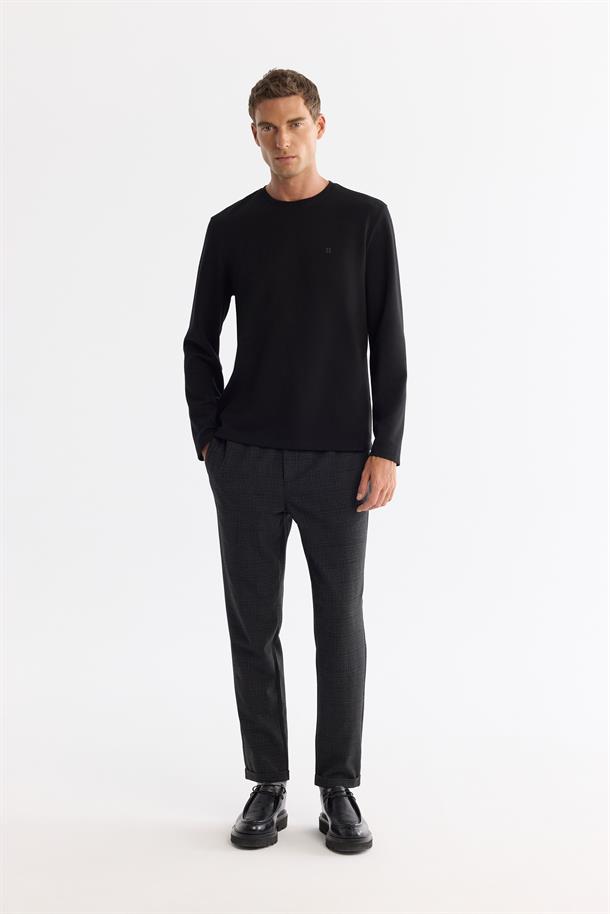 Siyah Bisiklet Yaka Pamuklu Basic Sweatshirt