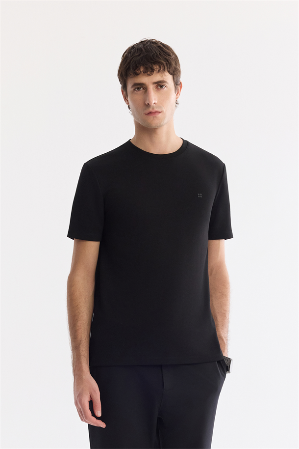 Siyah Bisiklet Yaka Baskılı İnterlok T-Shirt