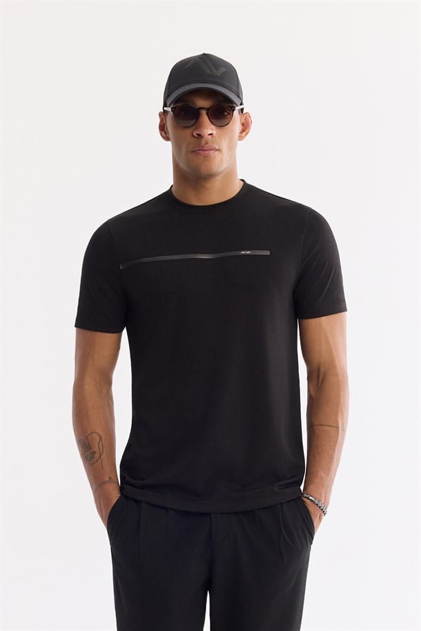 Siyah Bisiklet Yaka Yüksek Filexi Baskılı İnterlok T-Shirt