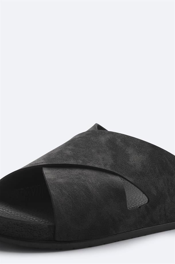 Siyah Çapraz Bantlı Hafif Rahat Taban Sandalet Terlik